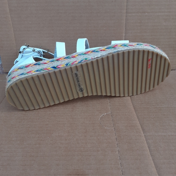 White Vegan Leather Platform Espadrille Gladiator Sandal 8us* - Picture 7 of 12